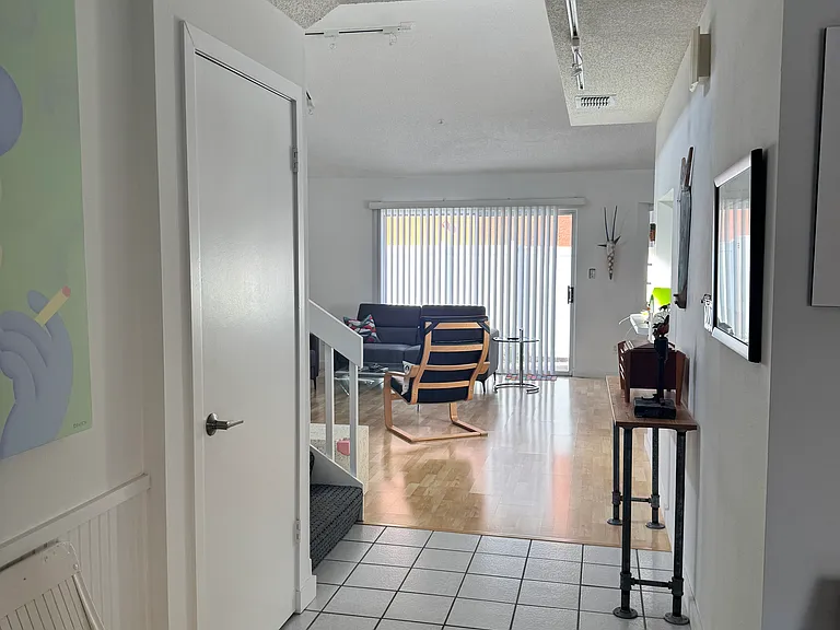 998 Casa Del Sol Cir — Photo 3