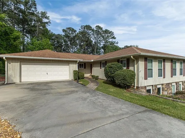 8 Wellington Way SE, Rome, GA 30161
