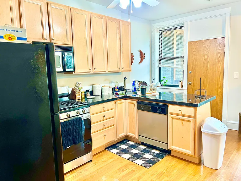 903 W Sheridan Rd #3 — Photo 22