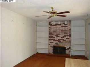 2 Commodore Ct, Pittsburg, CA 94565