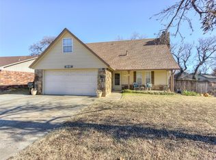 1620 Albert Dr, Midwest City, OK 73130