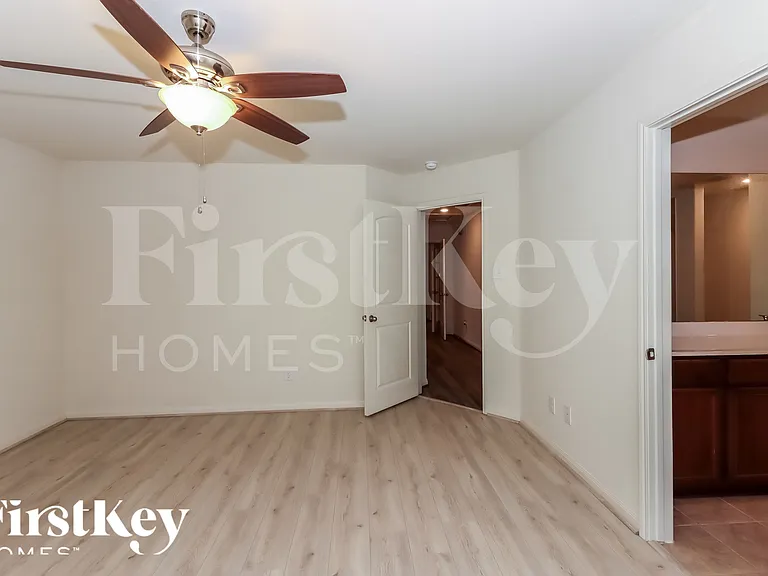 2301 Starboard Sail Dr — Photo 13