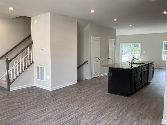 5th image of 2506 Ember Ln