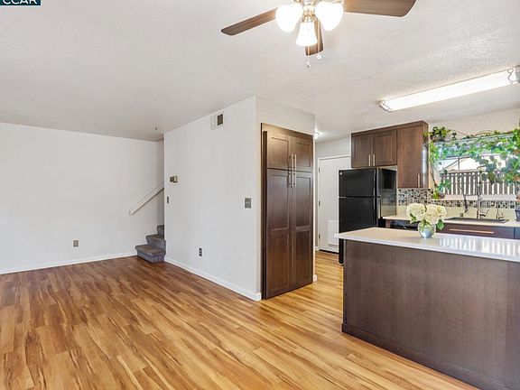 3rd image of 80 Portola Way APT 114