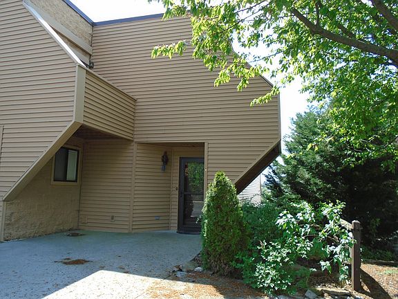 2nd image of 418 Olympia Dr