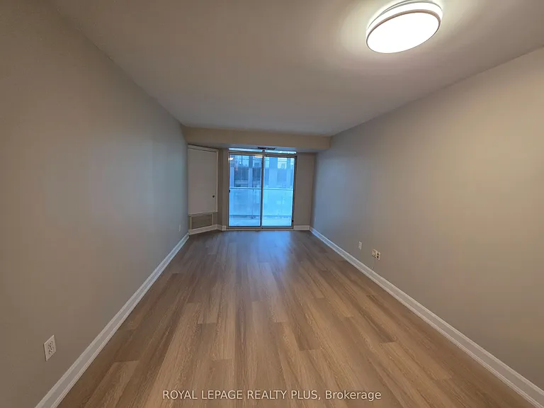 105 Victoria St #607 — Photo 5