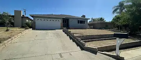 2205 Avondale Dr — Photo 1