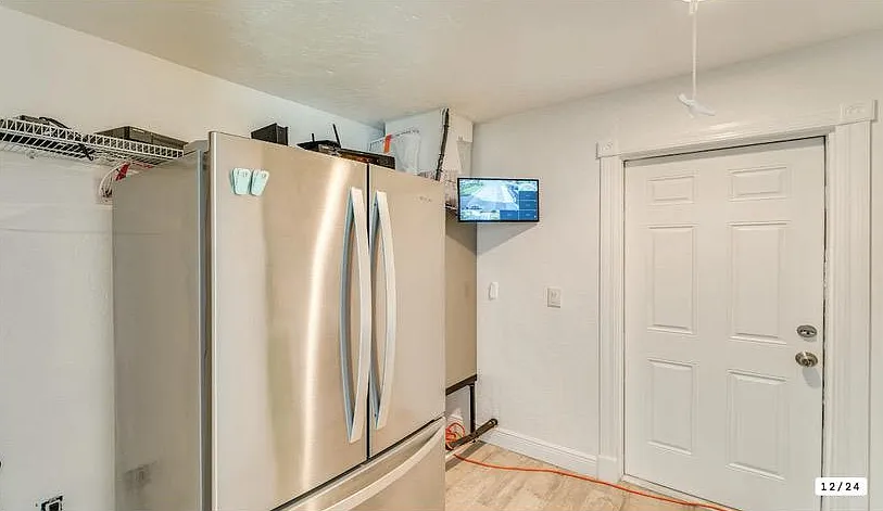 2 bed, 1.5 bath, 1005 sqft, $2,200 — Photo 4