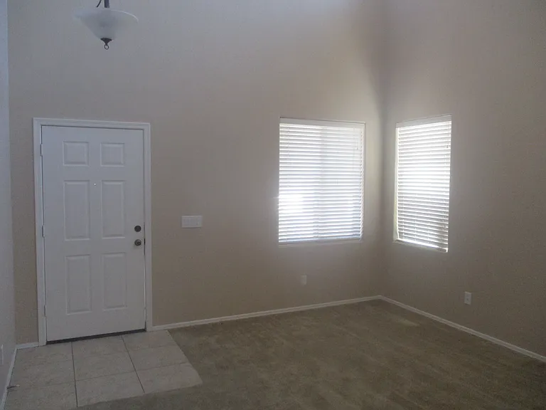4112 W Allen St — Photo 5