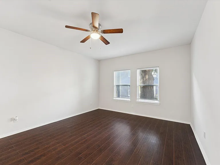 7047 Avenue E #B — Photo 9