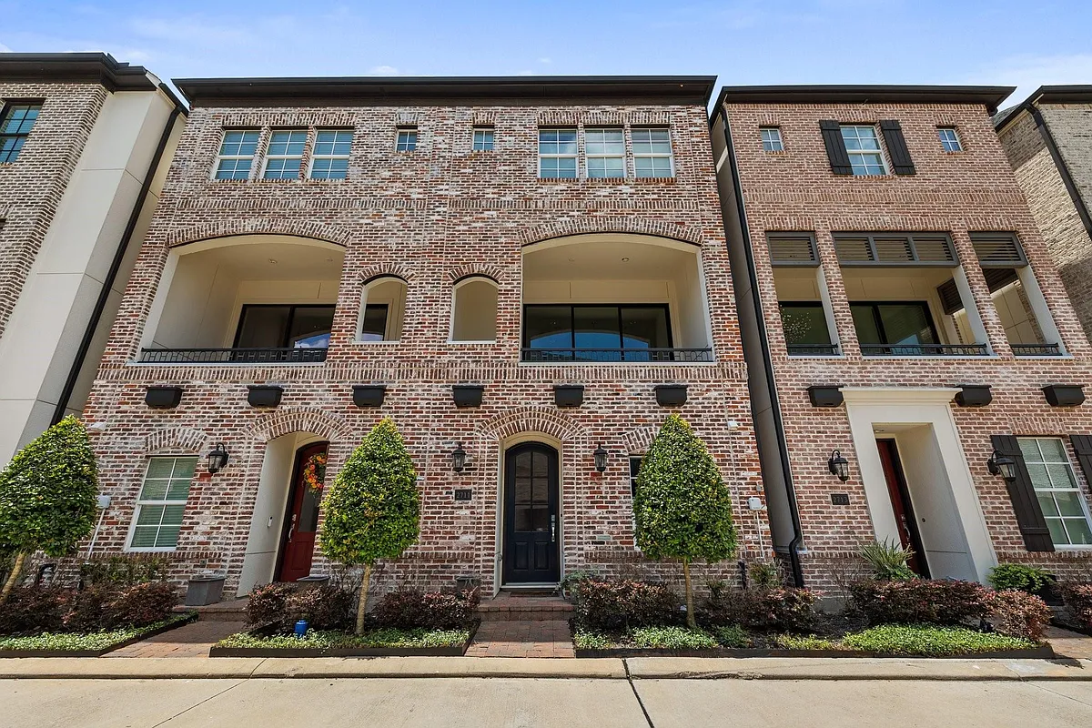 Building Photo - 2711 Stelter Pl