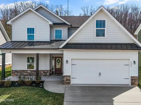 1597 Green Meadows Ln, Lenoir City, TN 37771