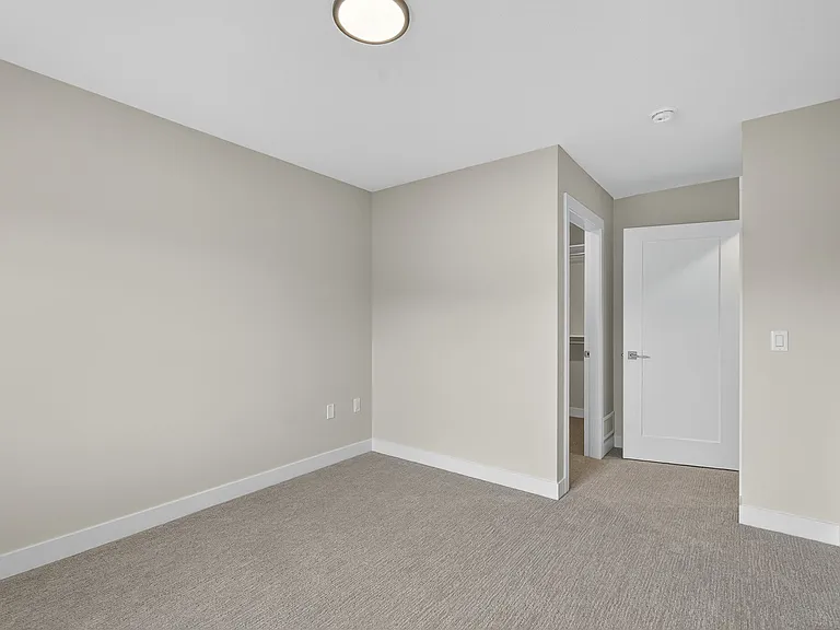 4025 Gellatly Rd S — Photo 20