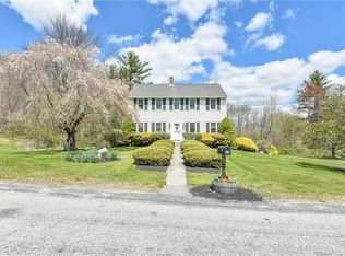 28 Fairfield Dr, Woodstock, CT 06281