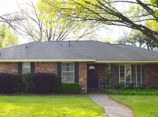 605 Tanglewood Dr S, Irving, TX 75061