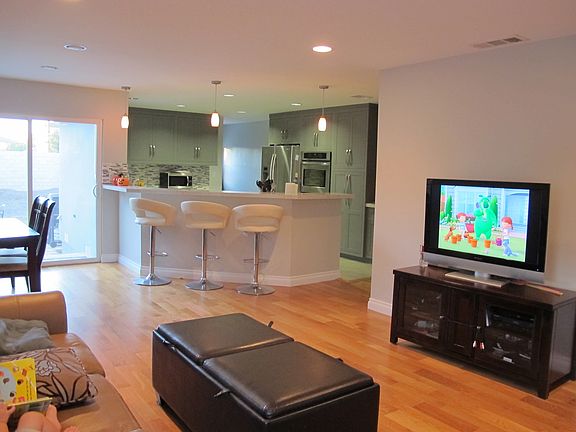 3rd image of 8001 Kittyhawk Ave