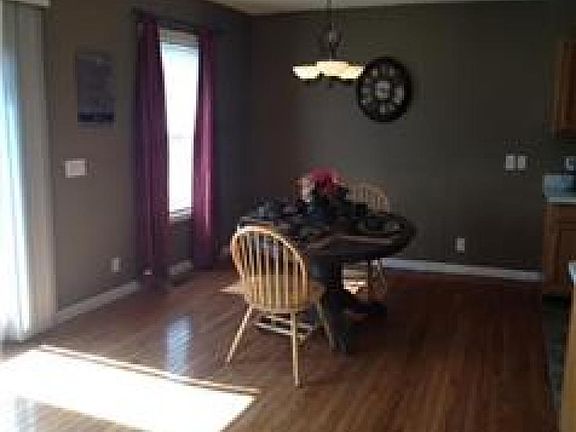 4th image of 105 Hunters Ln