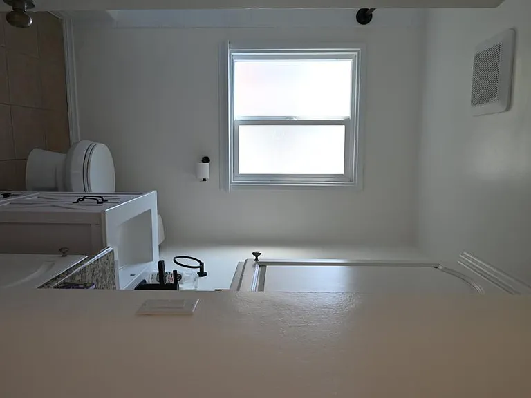 14822 Fonthill Ave — Photo 16