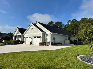 5 bed, 5.0 bath, 3626 sqft, $5,000 — Photo 2