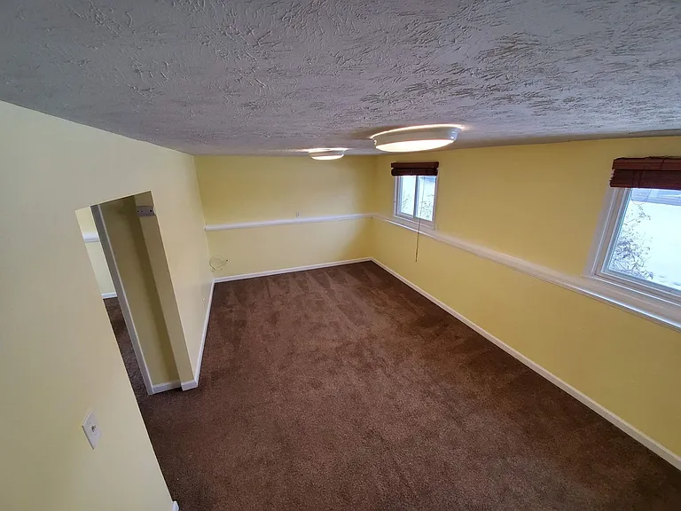 32 Golden Rod Ln — Photo 6