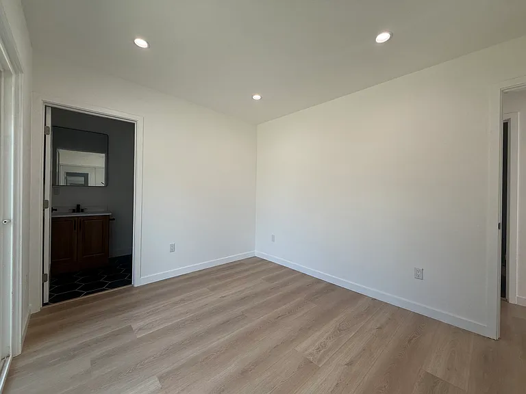 9555 La Villa St — Photo 18