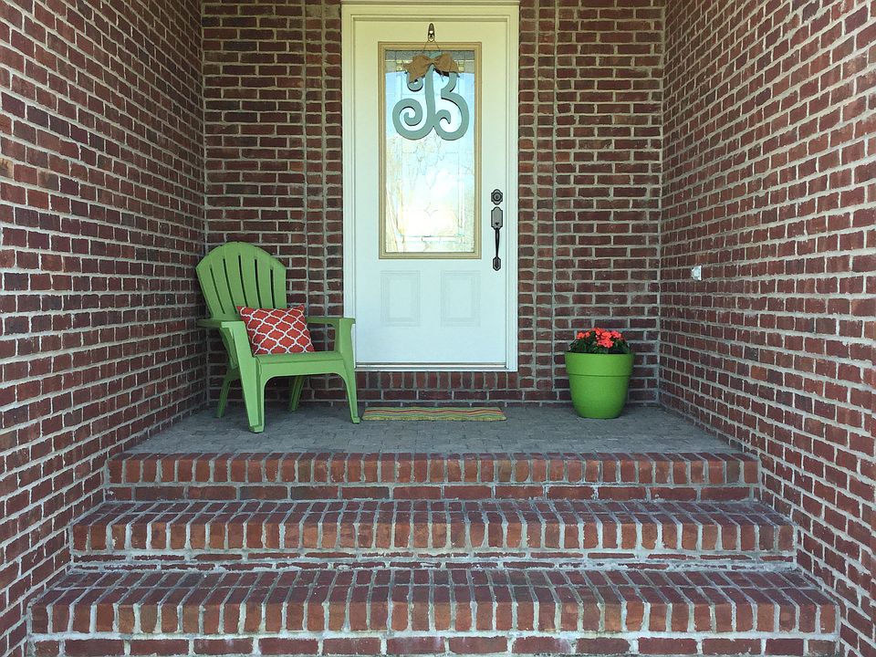 1st image of 275 Trotters Ln