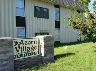 918 E 7th St APT 23, Concordia, KS 66901