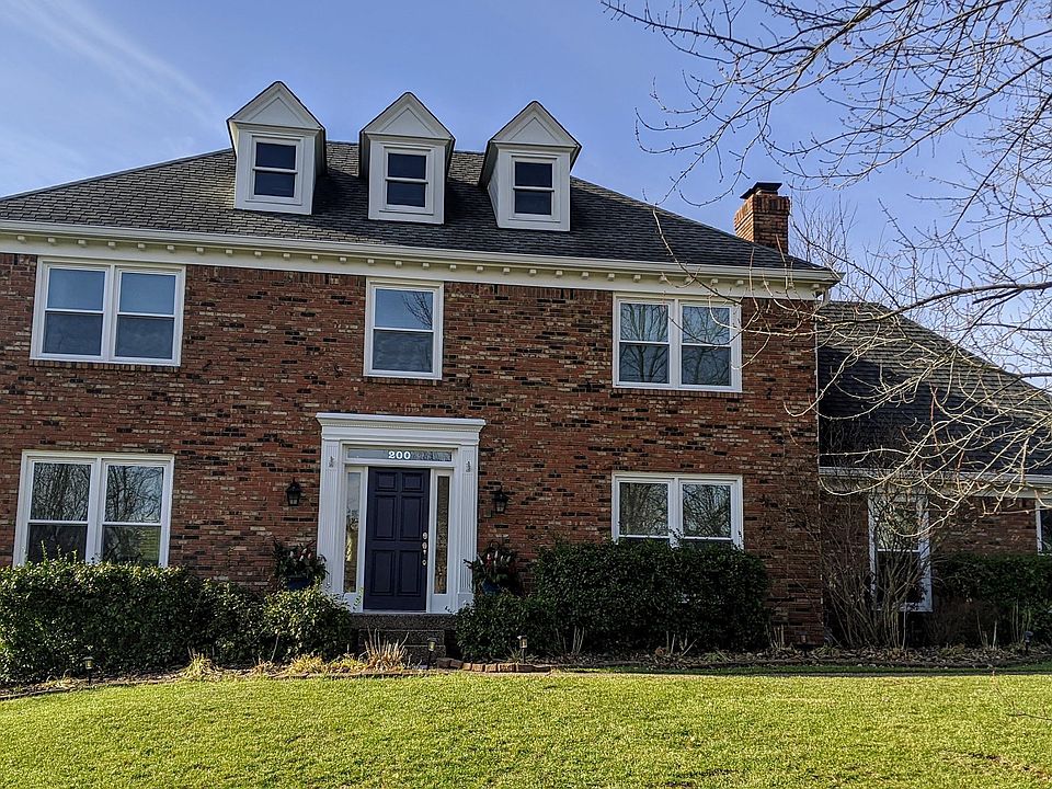 1st image of 200 Wickfield Dr