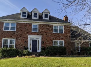 200 Wickfield Dr, Louisville, KY 40245