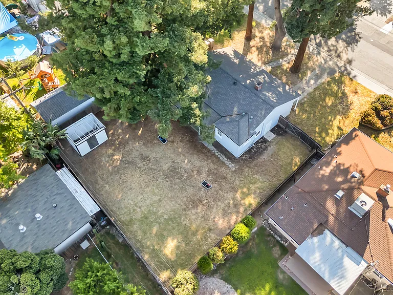 1539 Maryland Ave — Photo 47