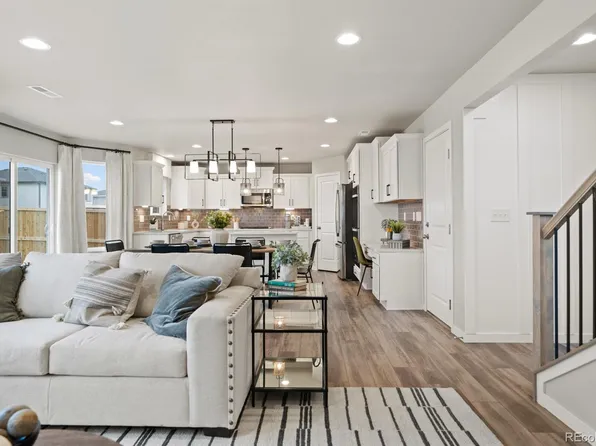 747 N Clubview Street, Watkins, CO 80137