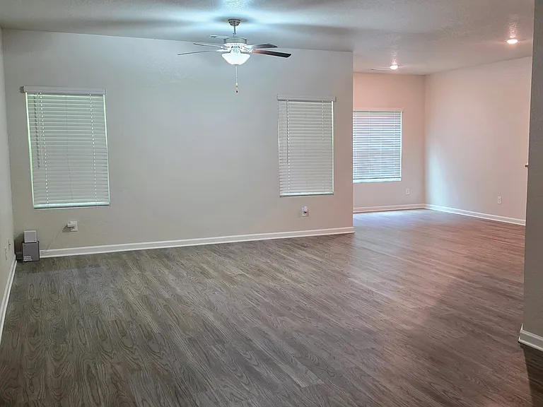 60 Katelen Ct — Photo 4