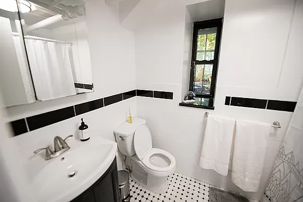 Rented by Park River | media 7