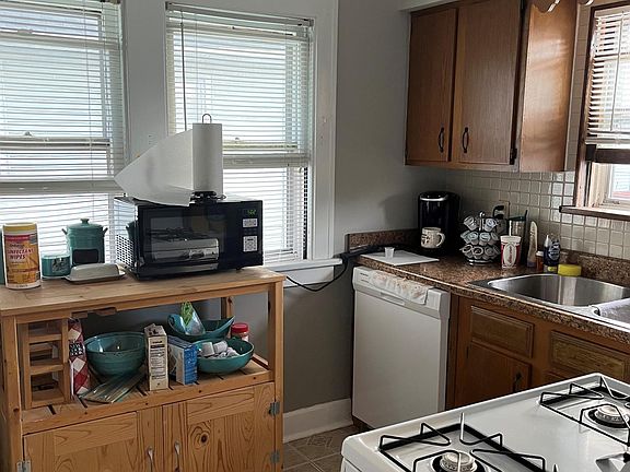 5th image of 2194 Eldred Ave #2194