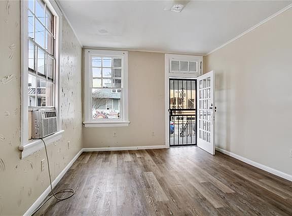 3rd image of 2614 Upperline St