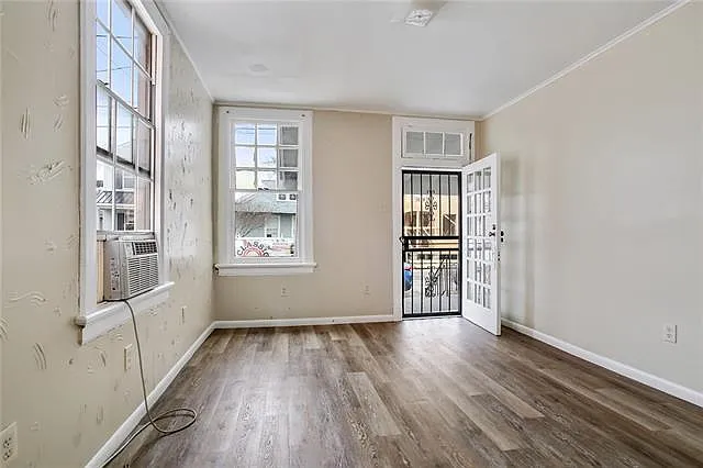 2614 Upperline St — Photo 3