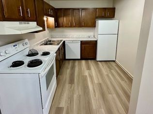 5326 N Humboldt Ave #206, Peoria Heights, IL