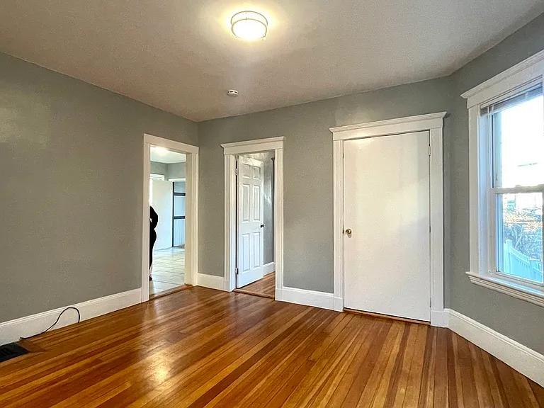 29 W Tremlett St #1 — Photo 8