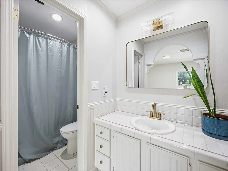 16202 Mill Point Dr — Photo 27