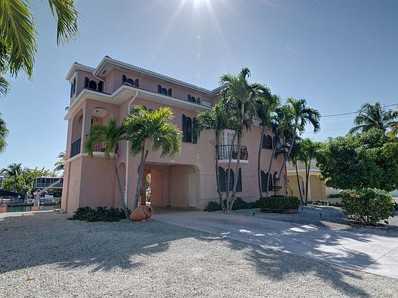 112 Villa Bella Dr