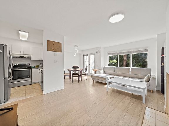 2nd image of 2211 No 4 Rd #112