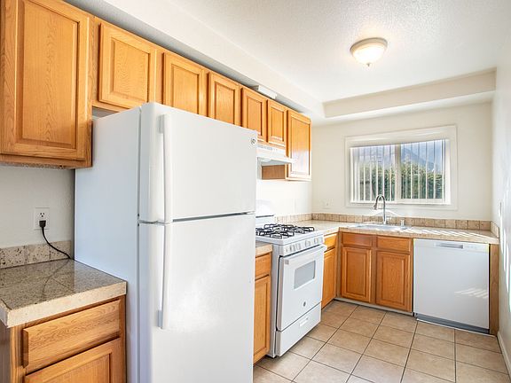 4th image of 1889 N Cerritos Rd #10