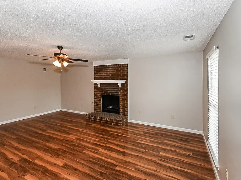 2780 White Oak Dr — Photo 5