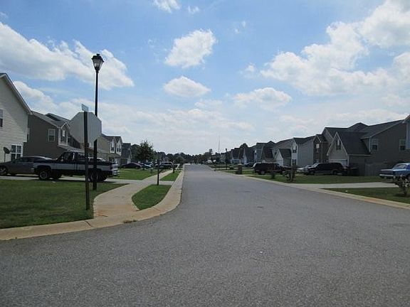 5th image of 632 Crabapple Dr