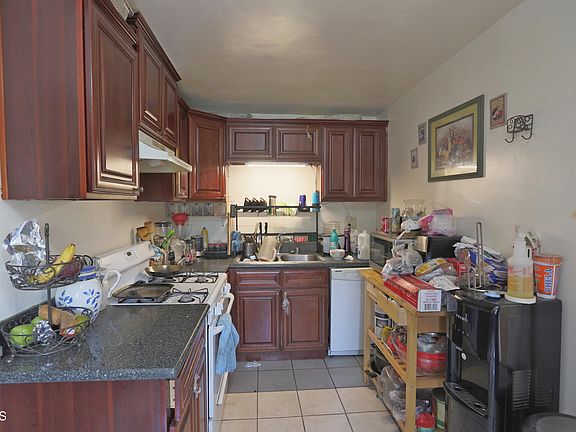 3rd image of 12712 Chelsfield St