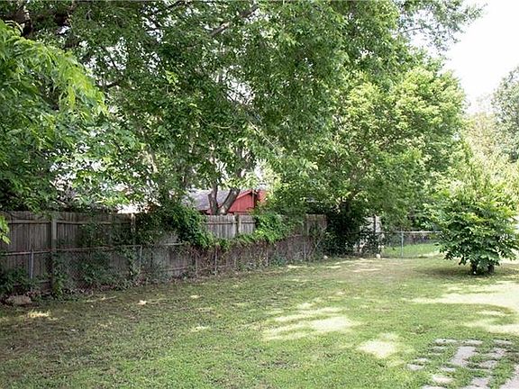 5th image of 1319 W Forest Dr