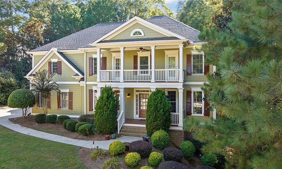 1st image of 323 River Green Ave