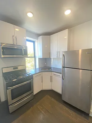 Rented by City Prime Commercial Realty  | media 2