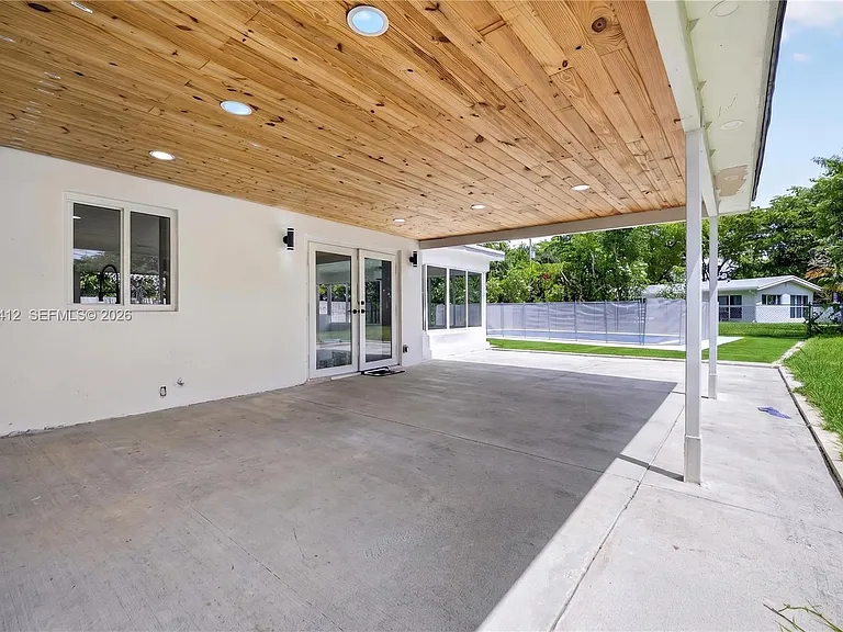 5715 Jackson St — Photo 42