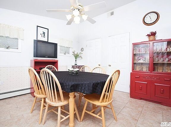 3rd image of 126 Spruce Wood Dr